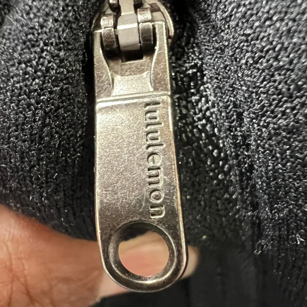 Lululemon Mens‎ XL Revolution Bomber Jacket Full-Zip Black/ Fuel Green Commute